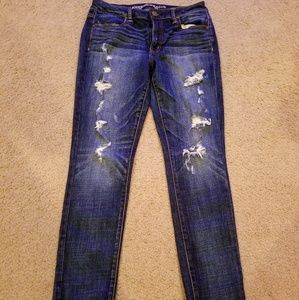 American Eagle Distressed Hi-Rise Jegging